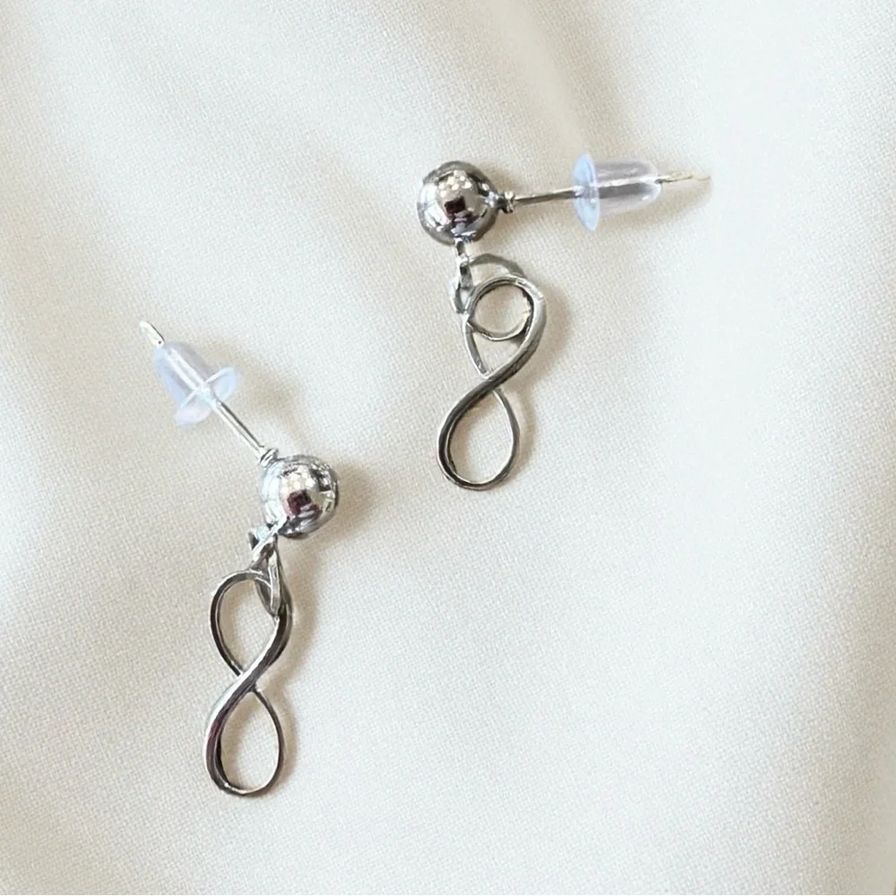 Vintage Dainty and Delicate Infinity Symbol Necklace and Earring Set